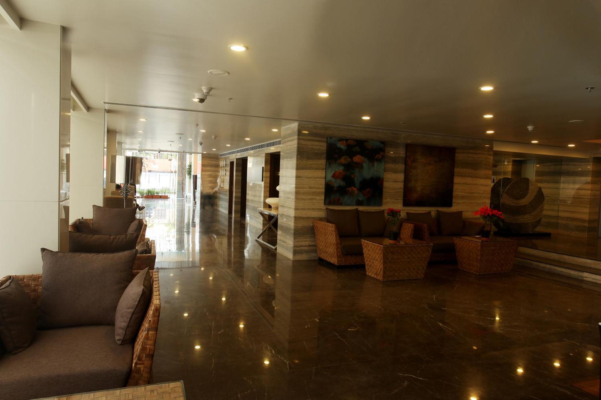 Paradigm Sarovar Portico Kākināda Εξωτερικό φωτογραφία