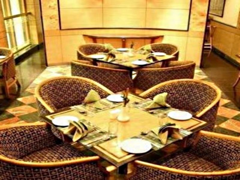 Paradigm Sarovar Portico Kākināda Εξωτερικό φωτογραφία