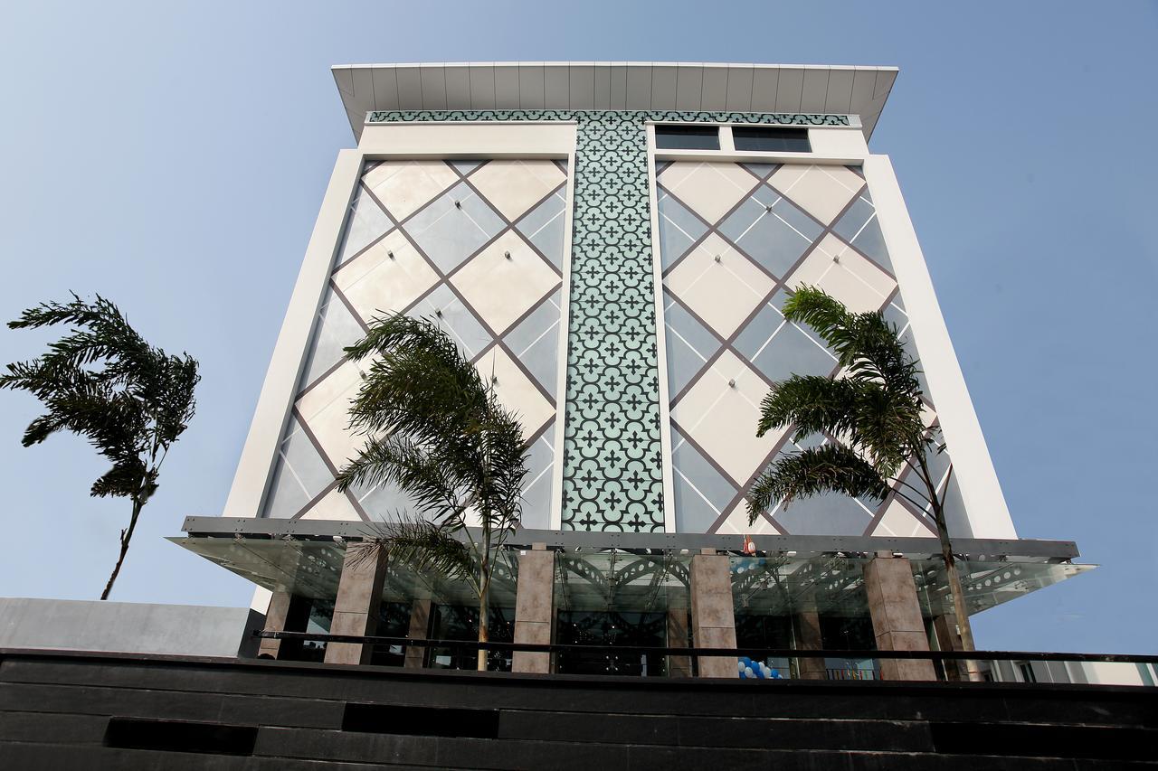 Paradigm Sarovar Portico Kākināda Εξωτερικό φωτογραφία